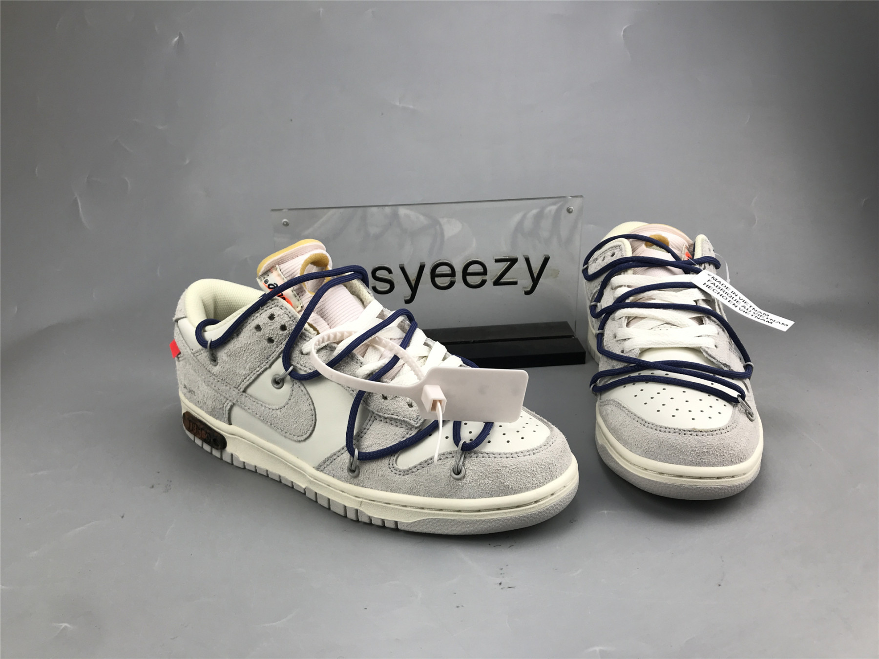 UA NIKE OFF-WHITE X DUNK LOW