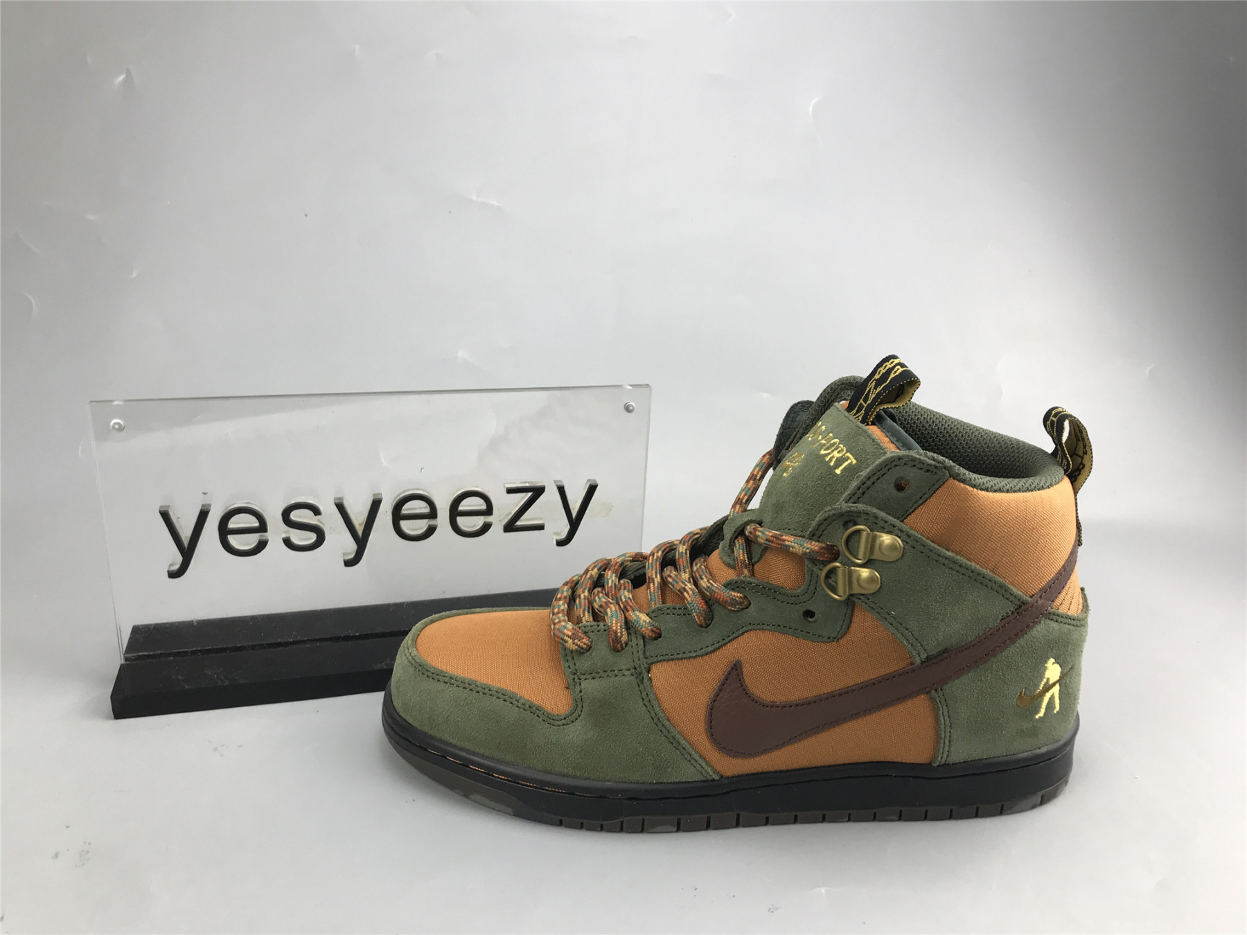 UA PASS~PORT X NIKE SB DUNK HIGH “WORKBOOTâ€
