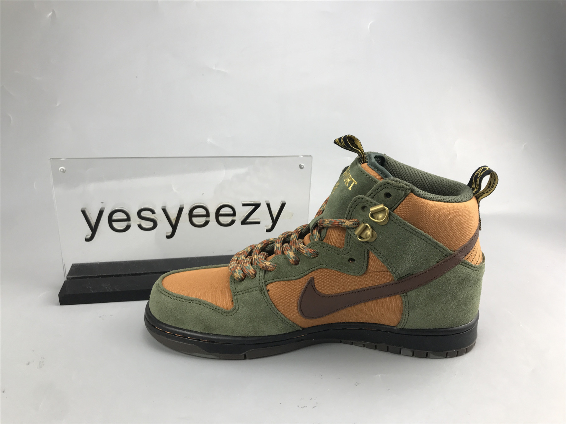 UA PASS~PORT X NIKE SB DUNK HIGH “WORKBOOTâ€