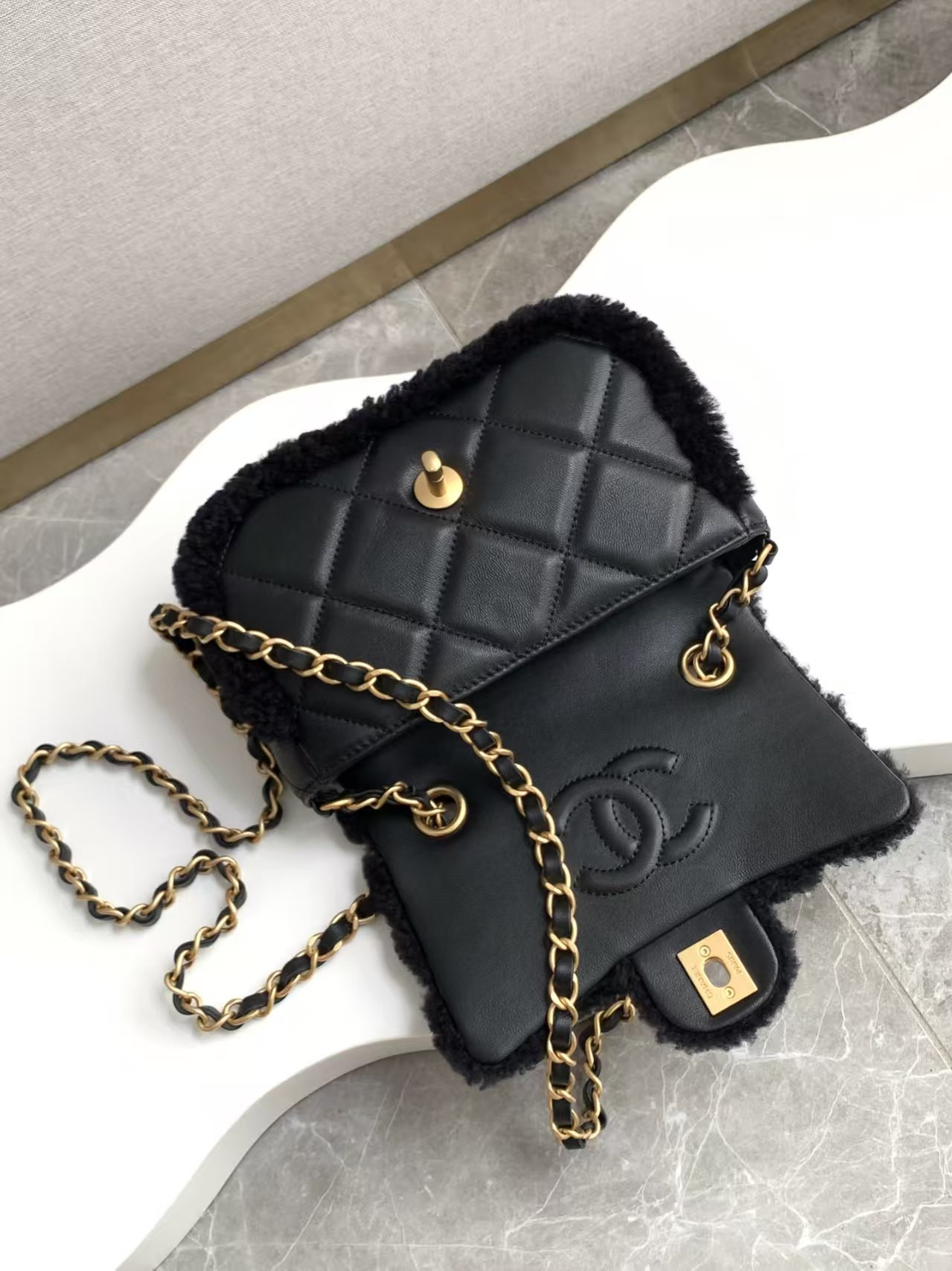Ch**el Flap Bag 13.5x17x8cm
