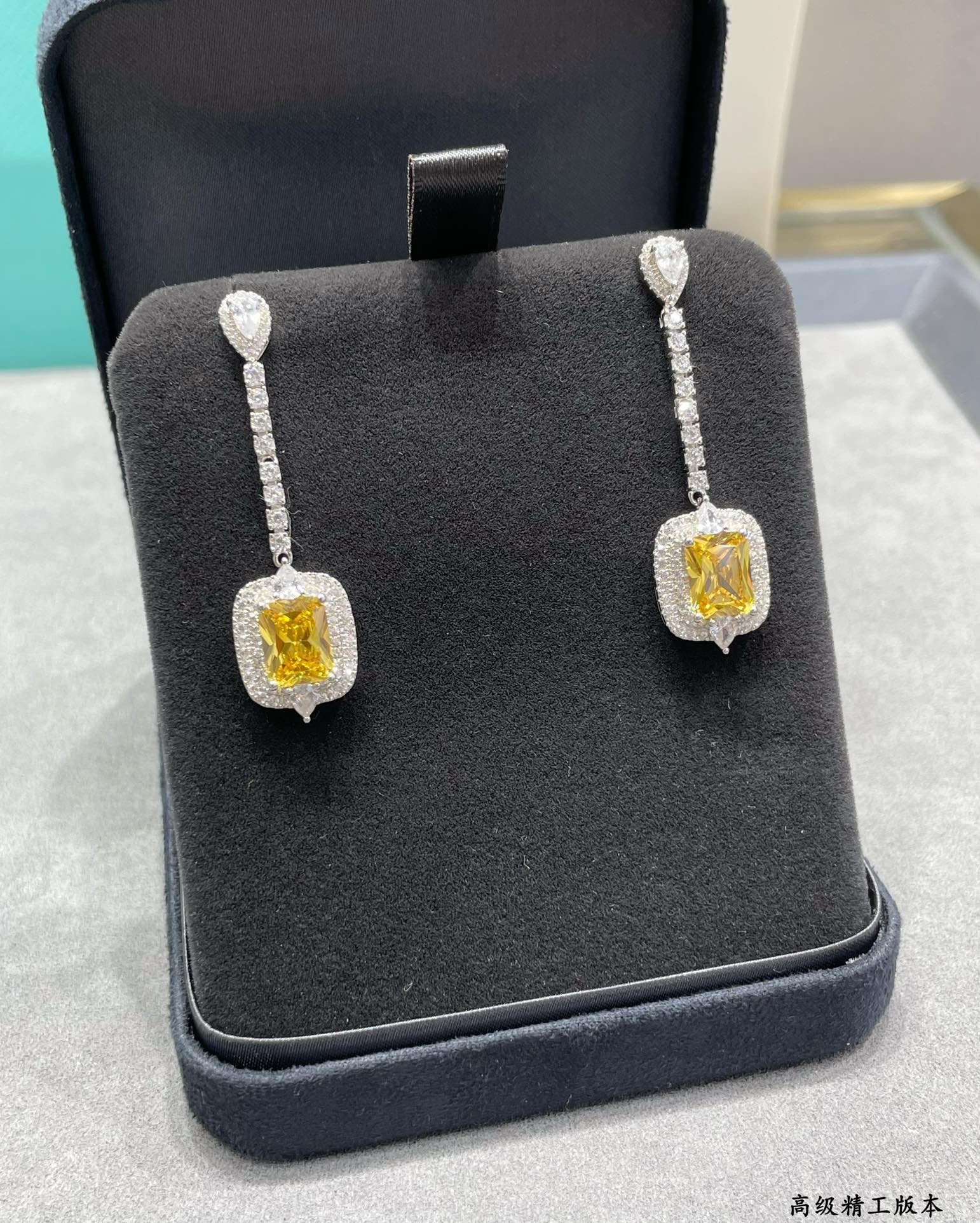 t*f*ny & co. D1am0nd earrings ag925