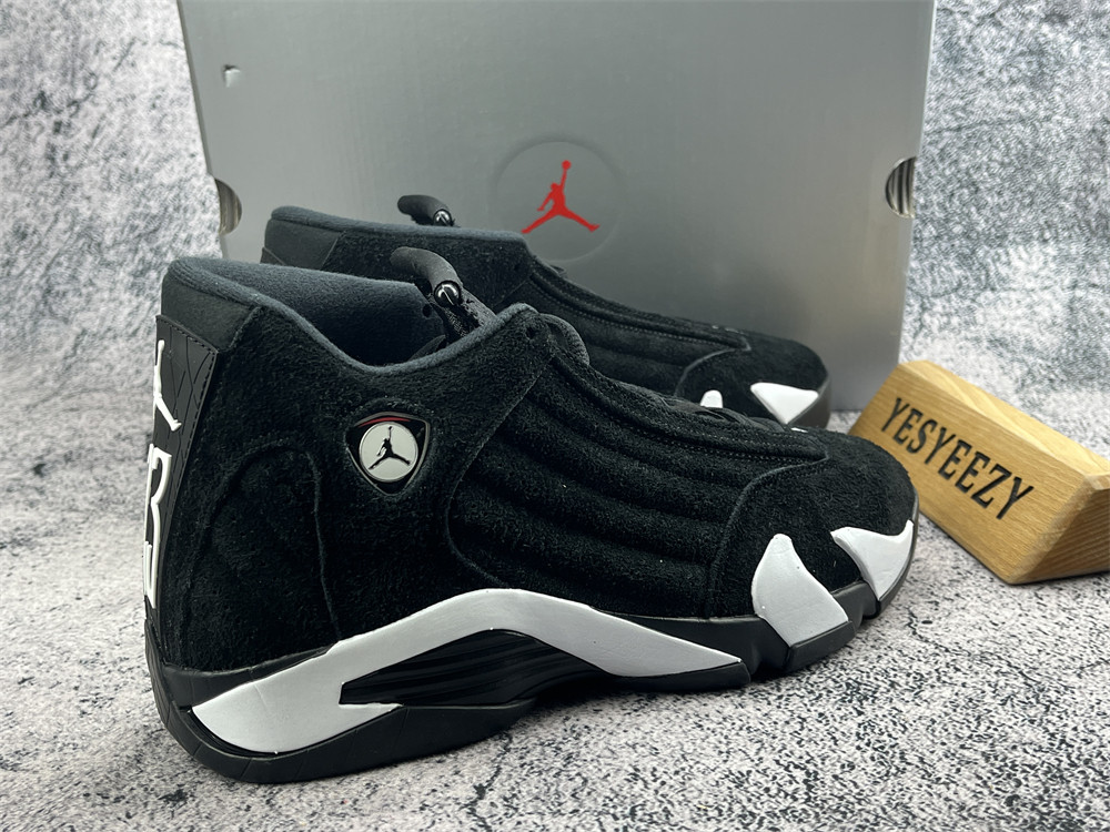 UA AIR JORDAN 14 RETRO