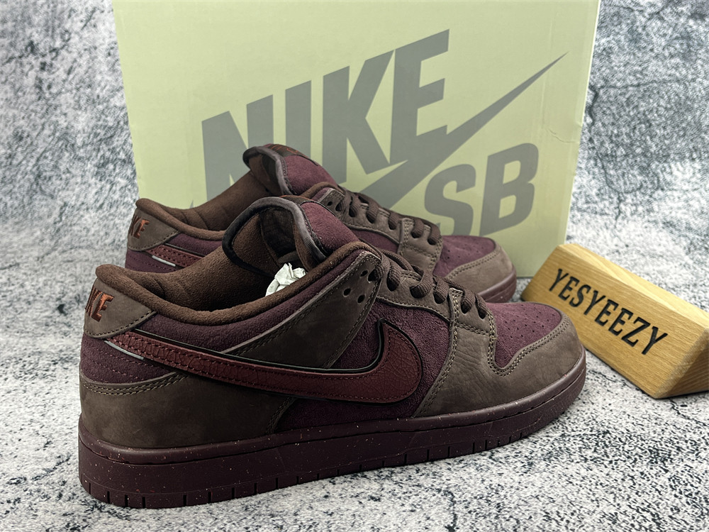 ua dunk low preM1vm sb 