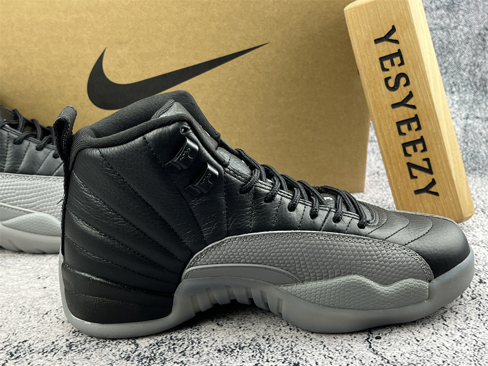 UA AIR JORDAN 12 RETRO