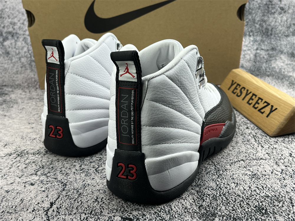 UA AIR JORDAN 12 RETRO