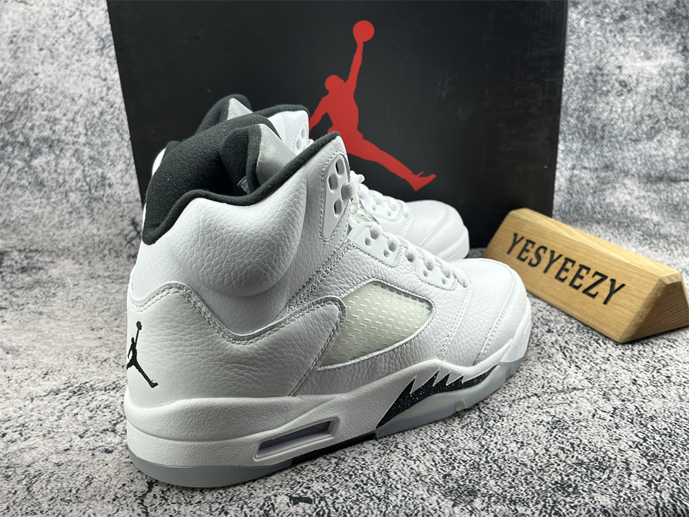 UA AIR JORDAN 5 RETRO 