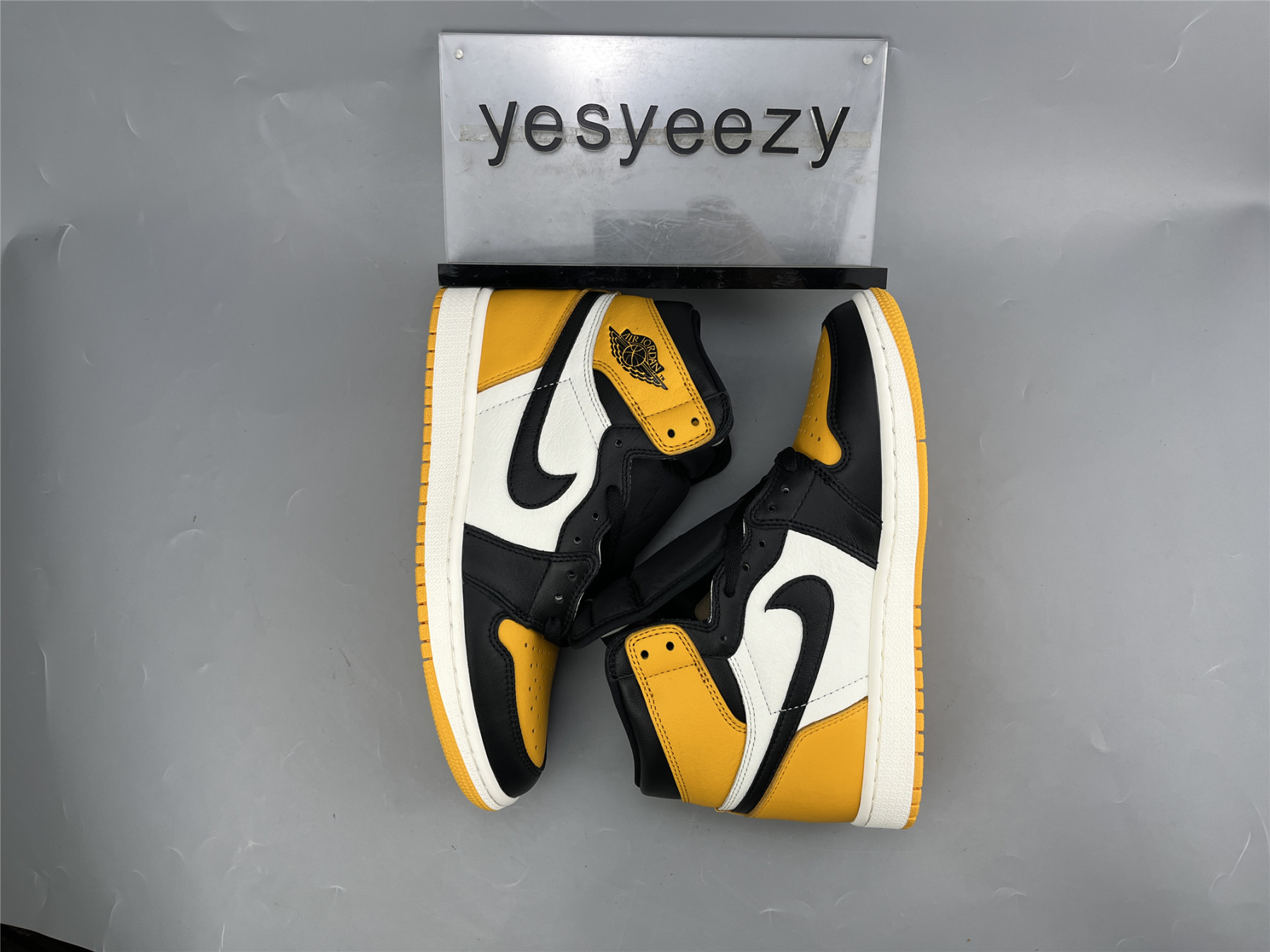 UA AIR JORDAN 1 RETRO HIGH OG 