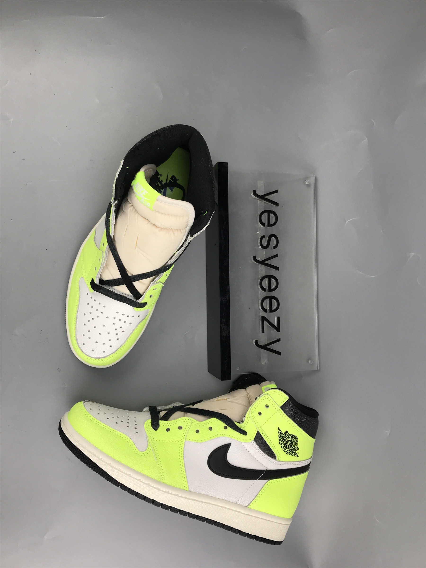 UA AIR JORDAN 1 HIGH OG “VISIONAIREâ€
