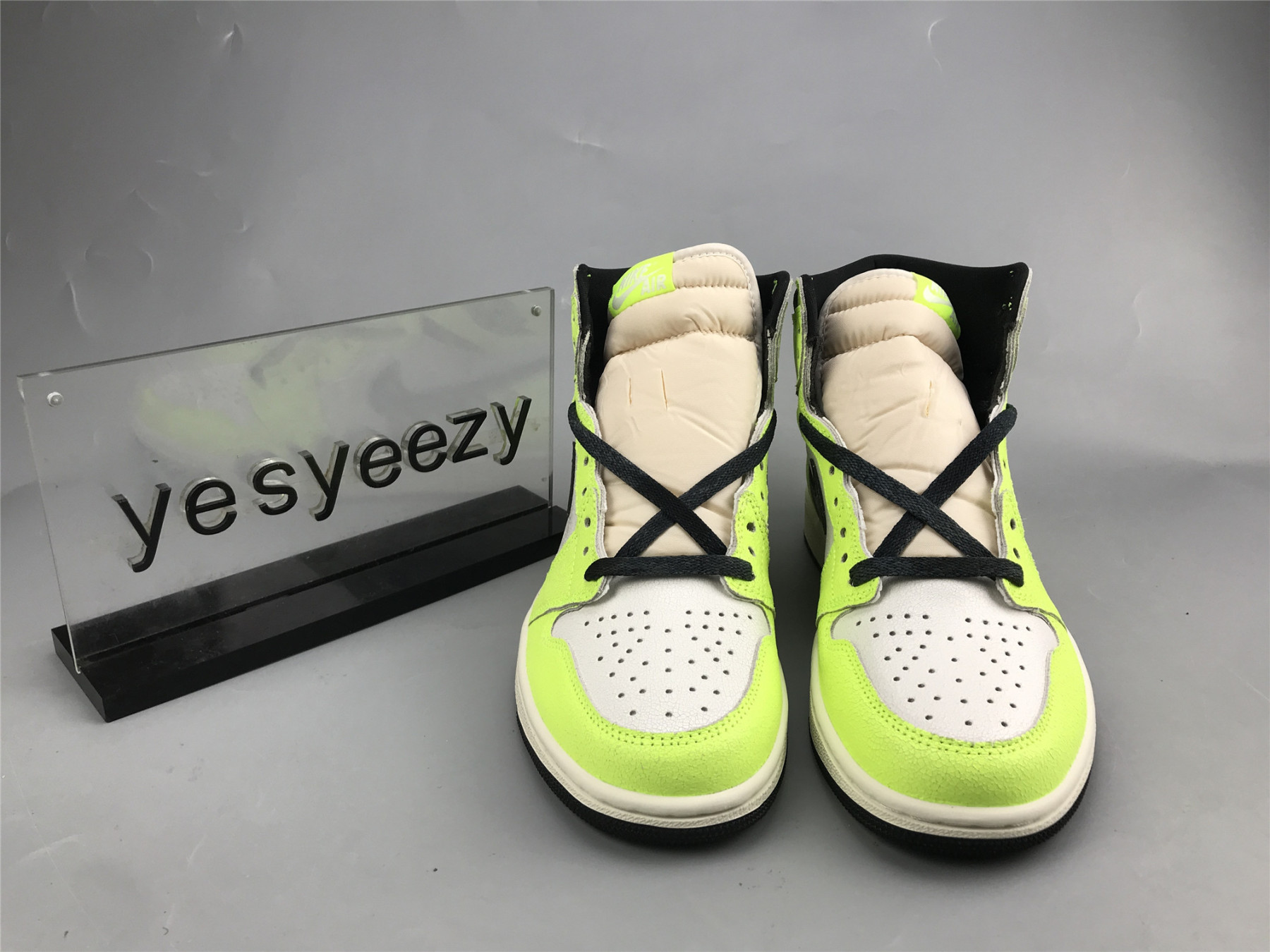 UA AIR JORDAN 1 HIGH OG “VISIONAIREâ€
