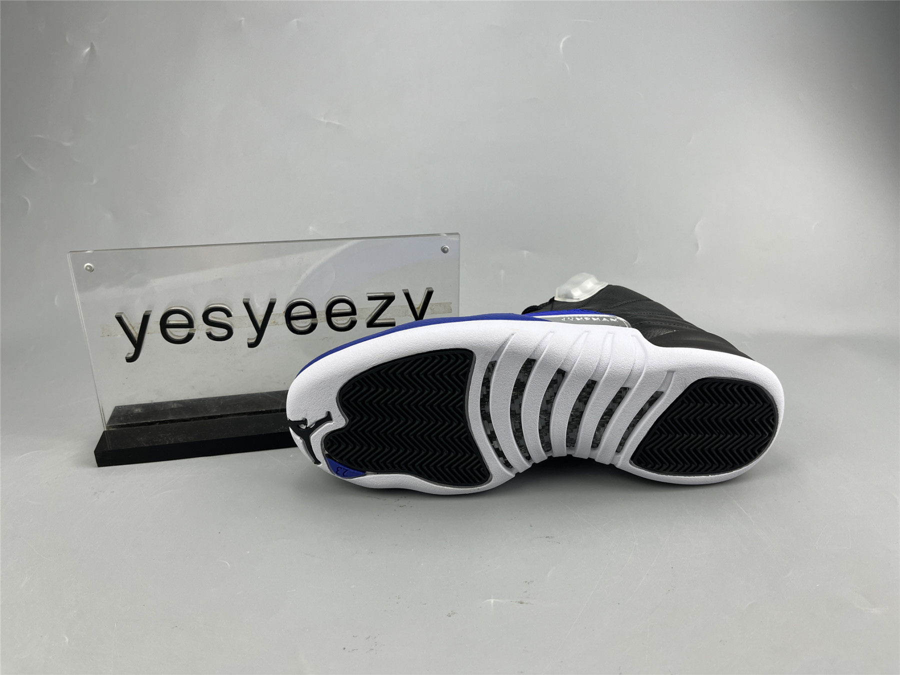 UA AIR JORDAN 12 “HYPER ROYALâ€