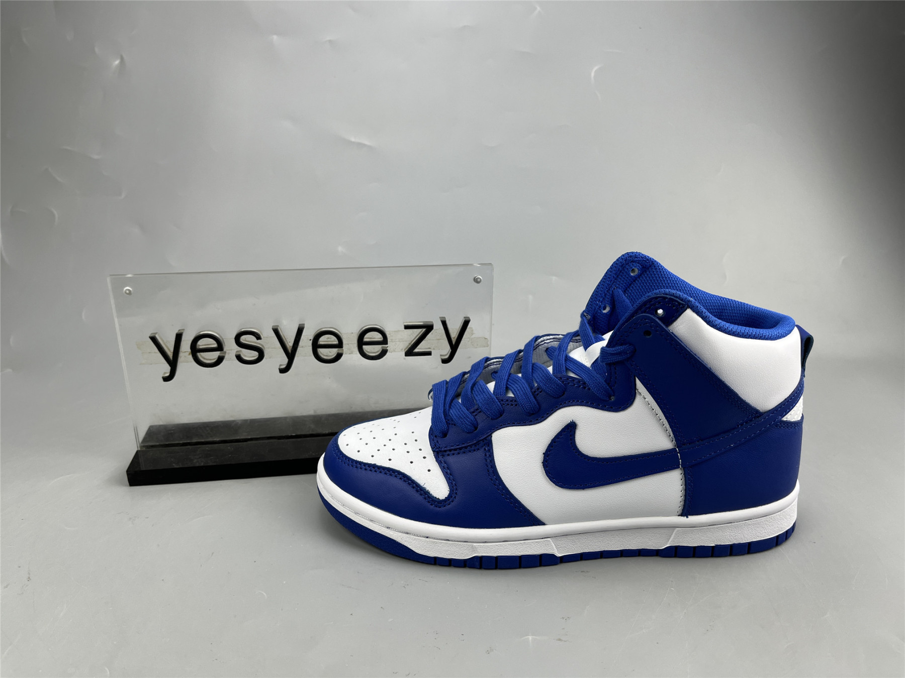 UA NIKE DUNK HIGH
