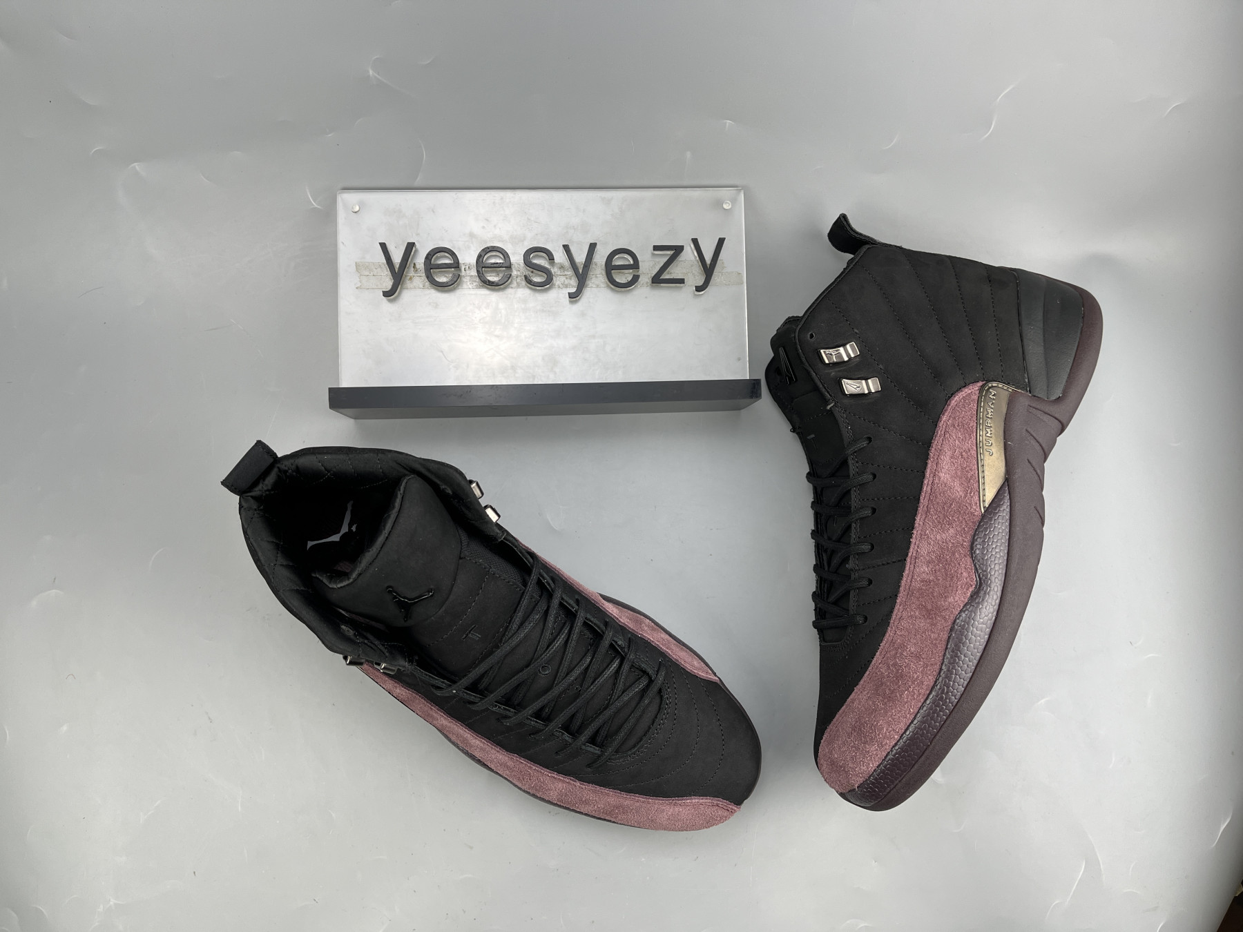 UA A MA MANIÉRE X WMNS AIR JORDAN 12 RETRO