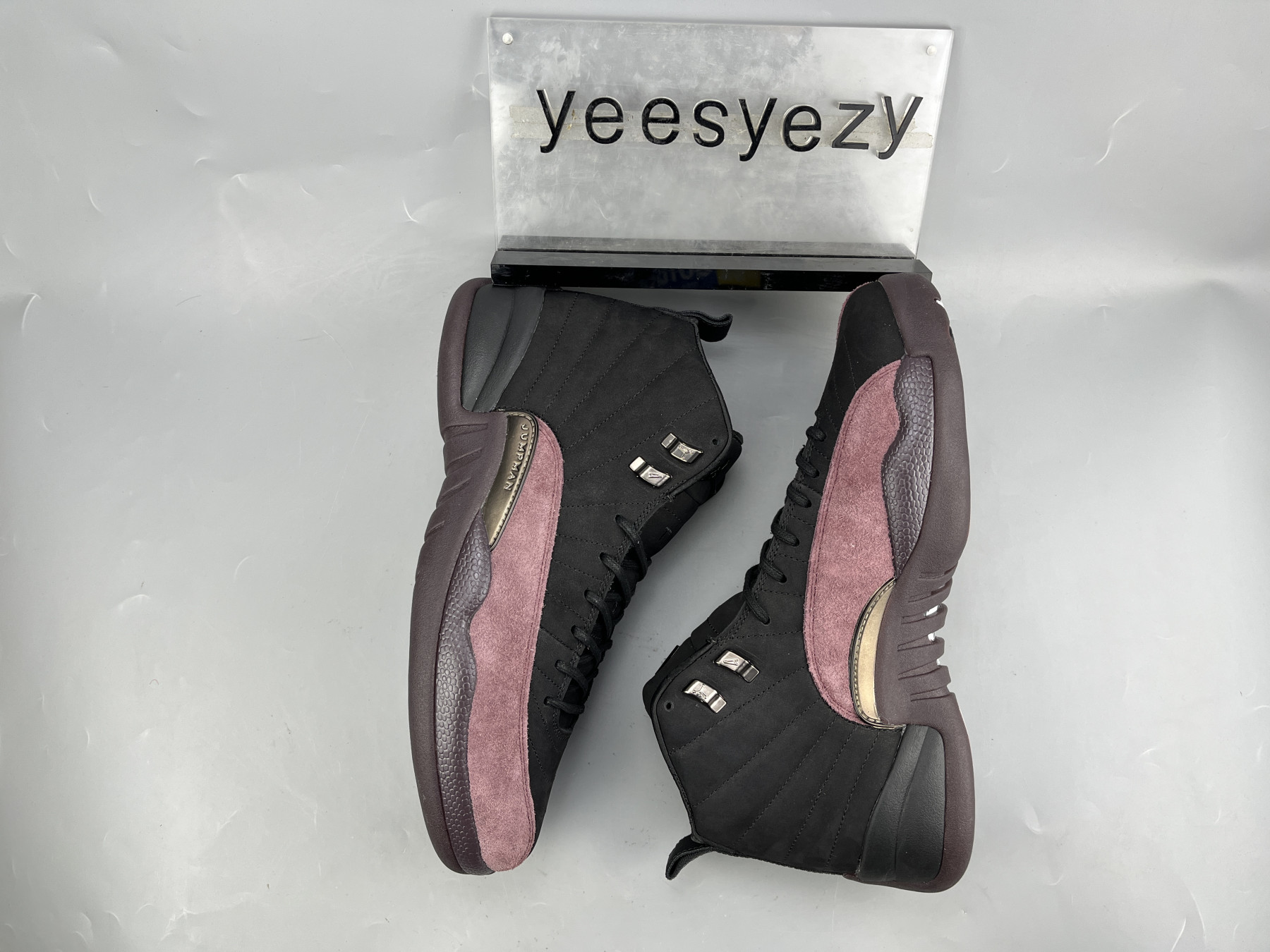 UA A MA MANIÉRE X WMNS AIR JORDAN 12 RETRO