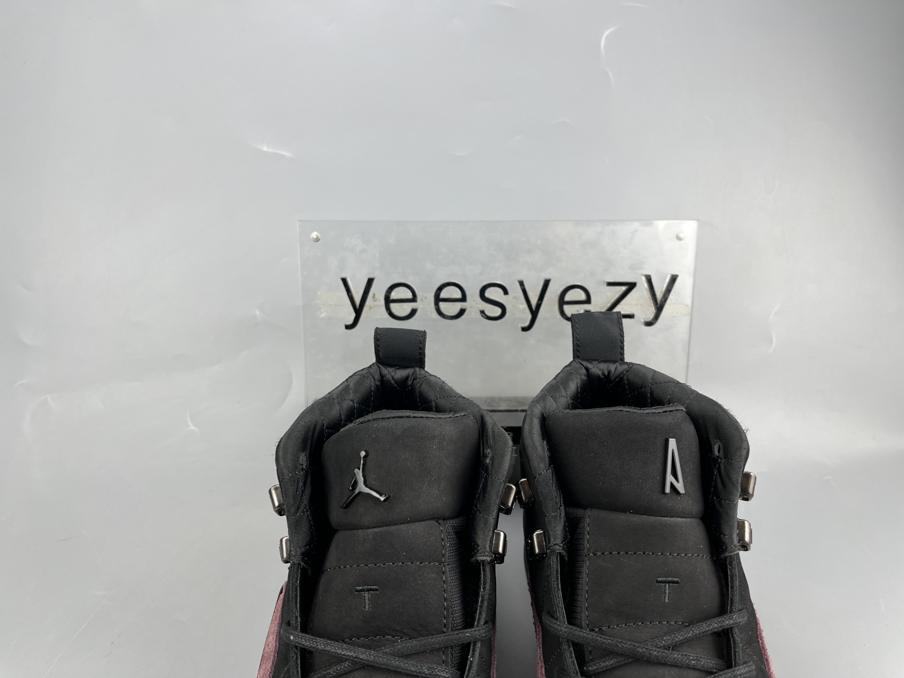 UA A MA MANIÉRE X WMNS AIR JORDAN 12 RETRO