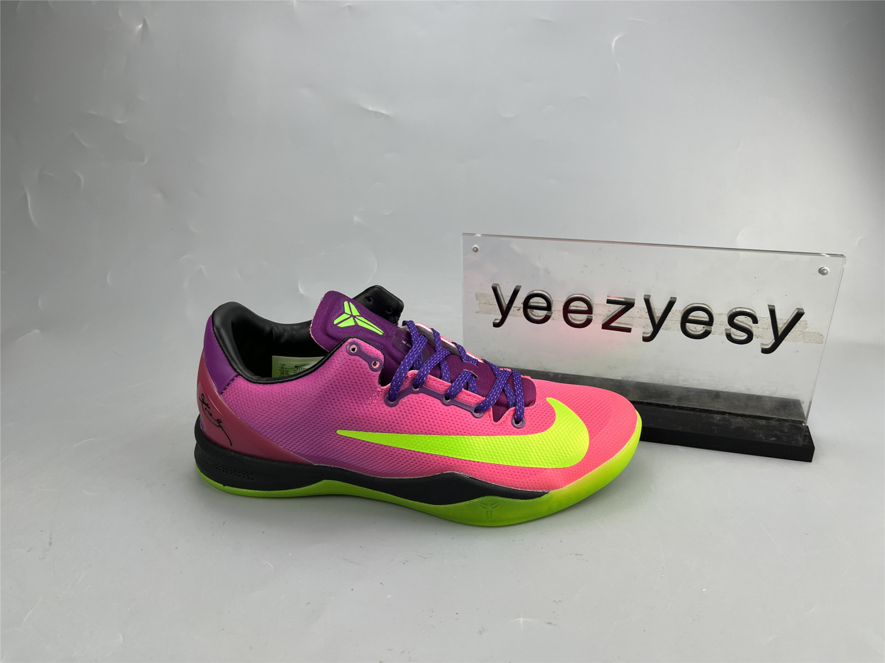 UA NIKE KOBE 8 SYSTEM
