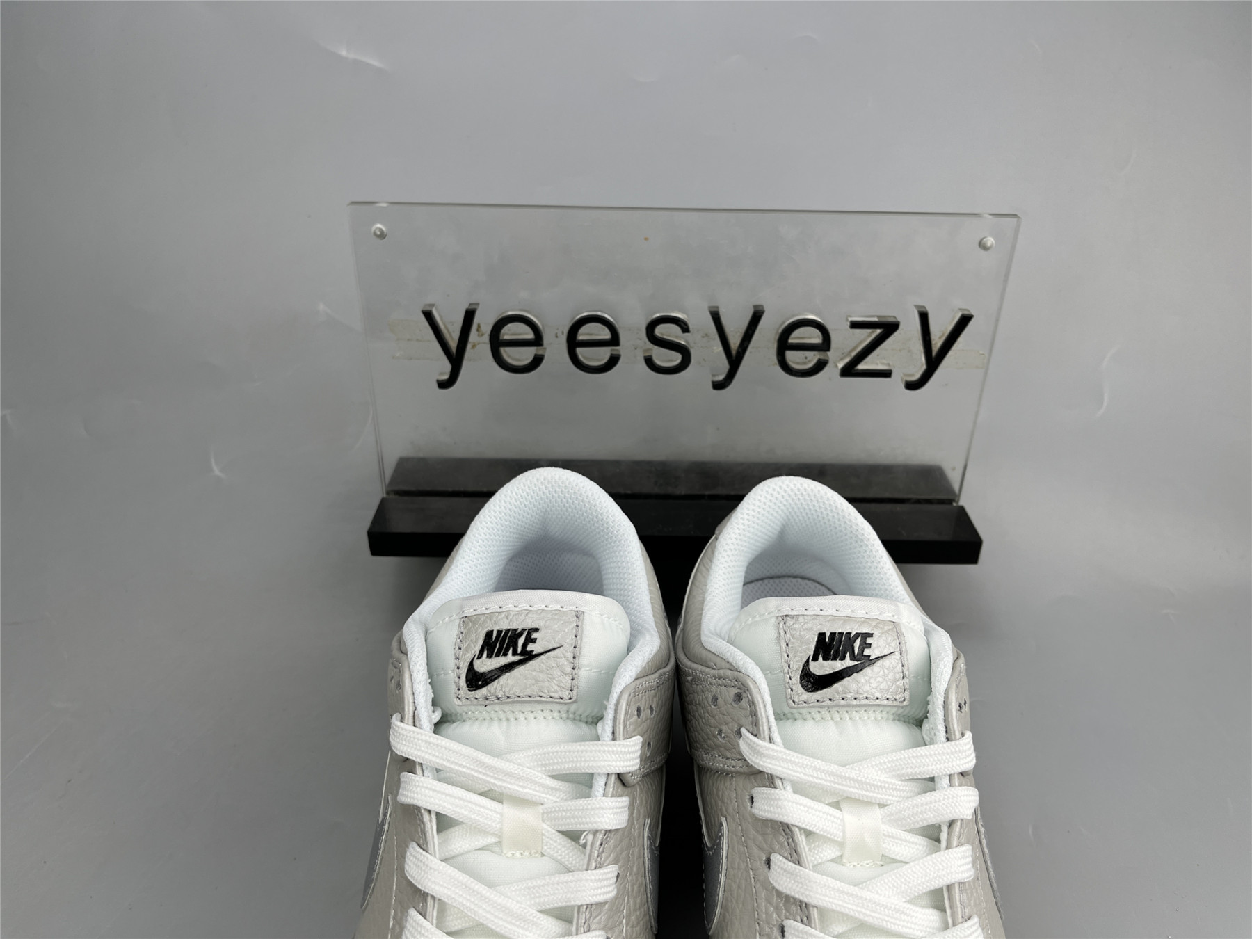 UA NIKE DUNK LOW SE