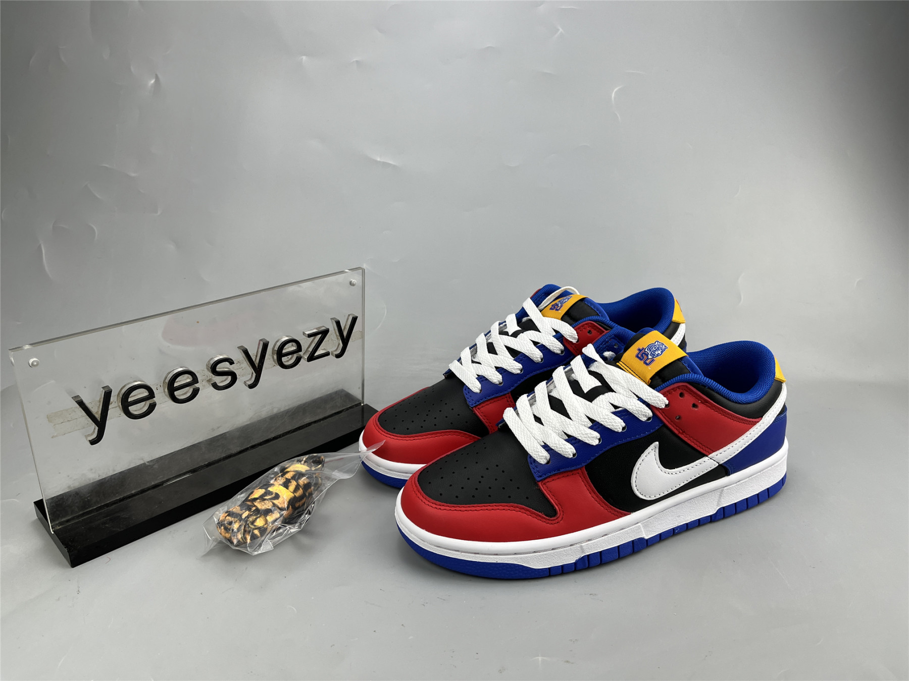 UA NIKE TENNESSEE STATE UNIVERSITY X DUNK LOW