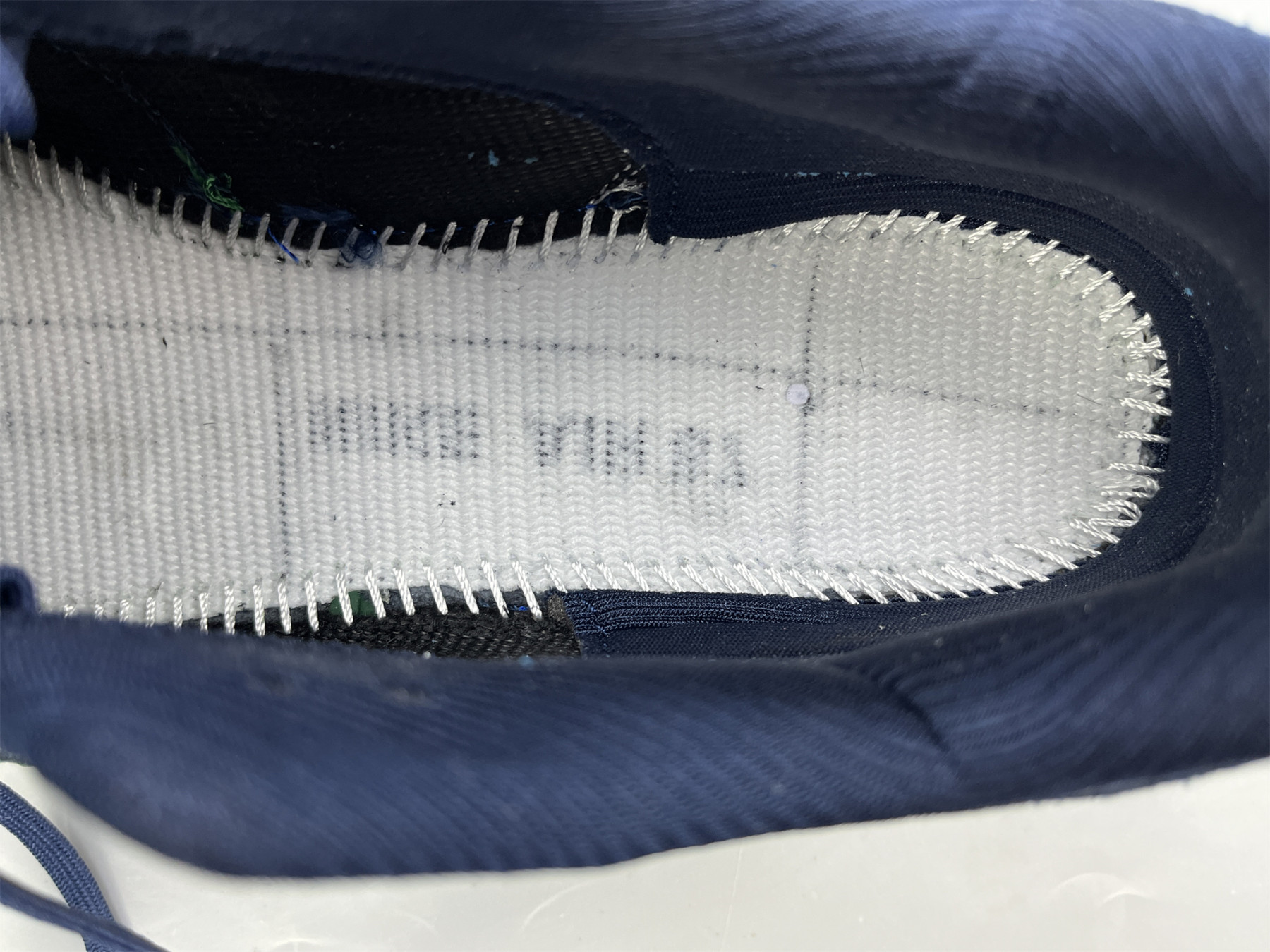 UA NIKE WMNS AIR MAX 1 QS
