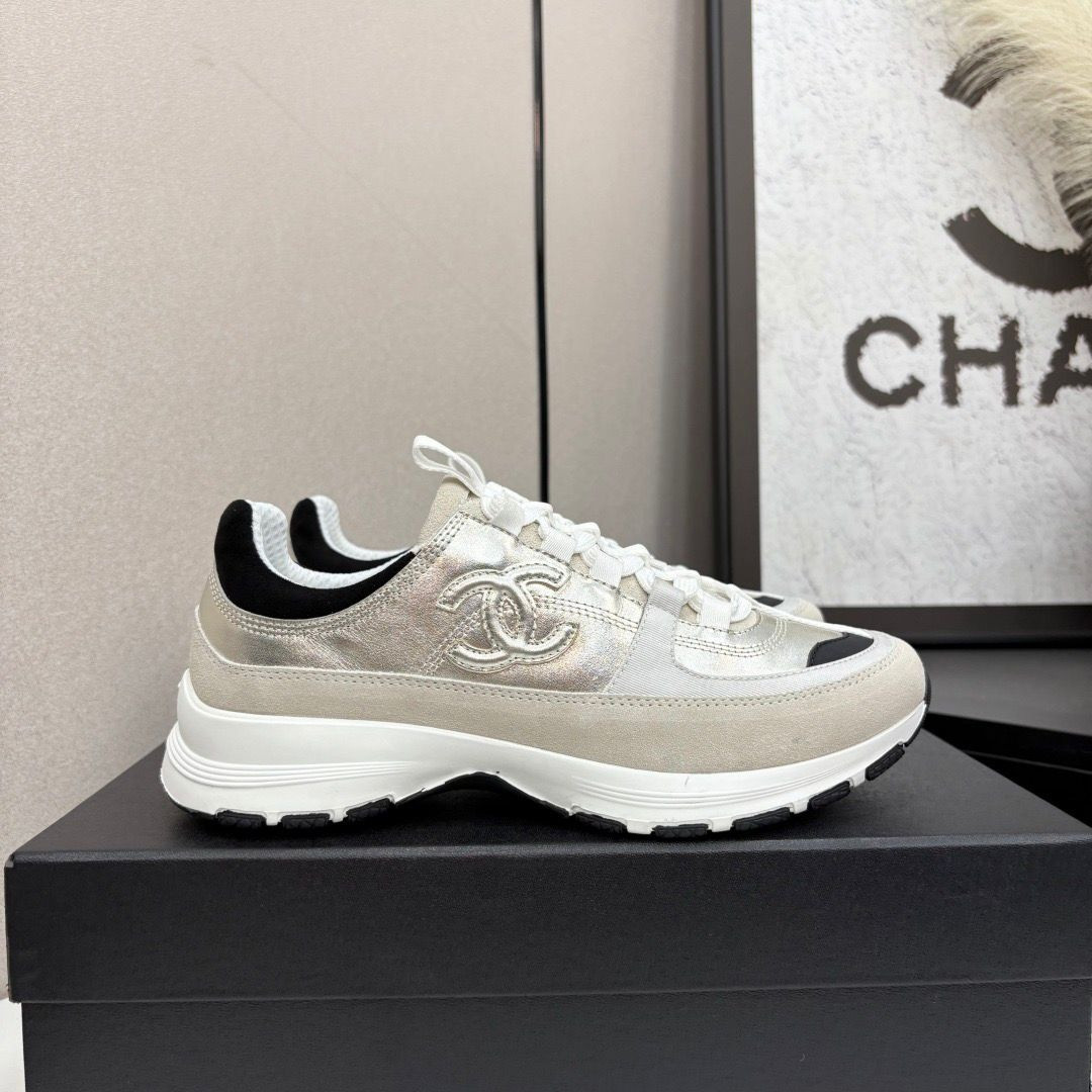 UA Ch**el Sneaker
