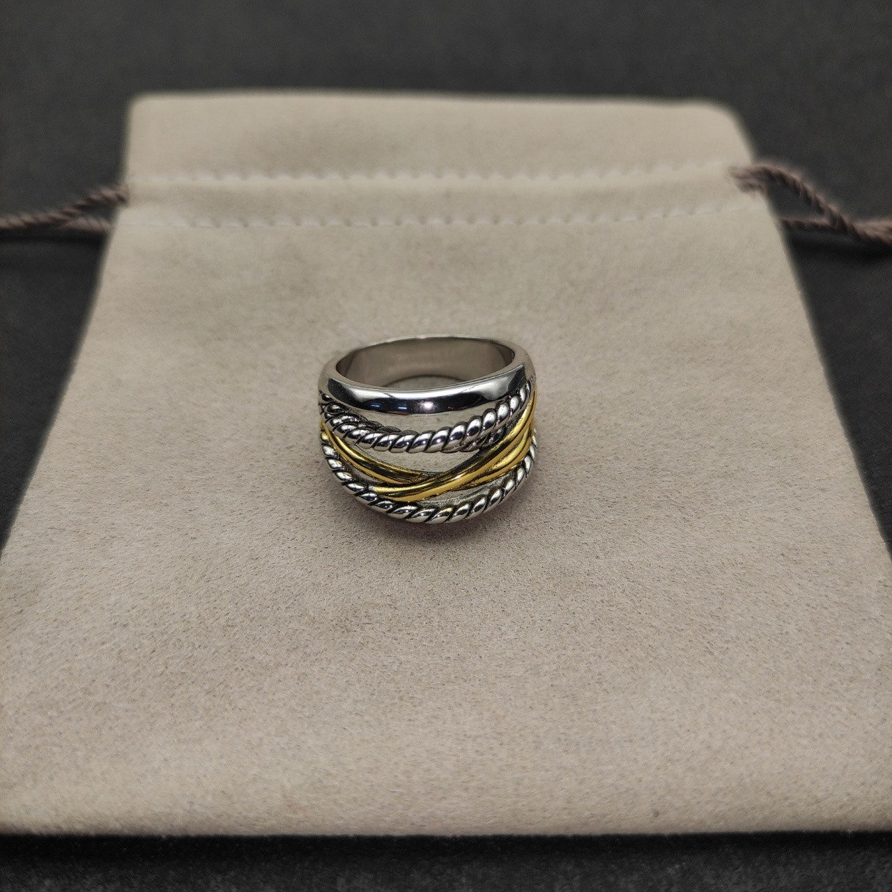 dau1d Yvrm*n ring
