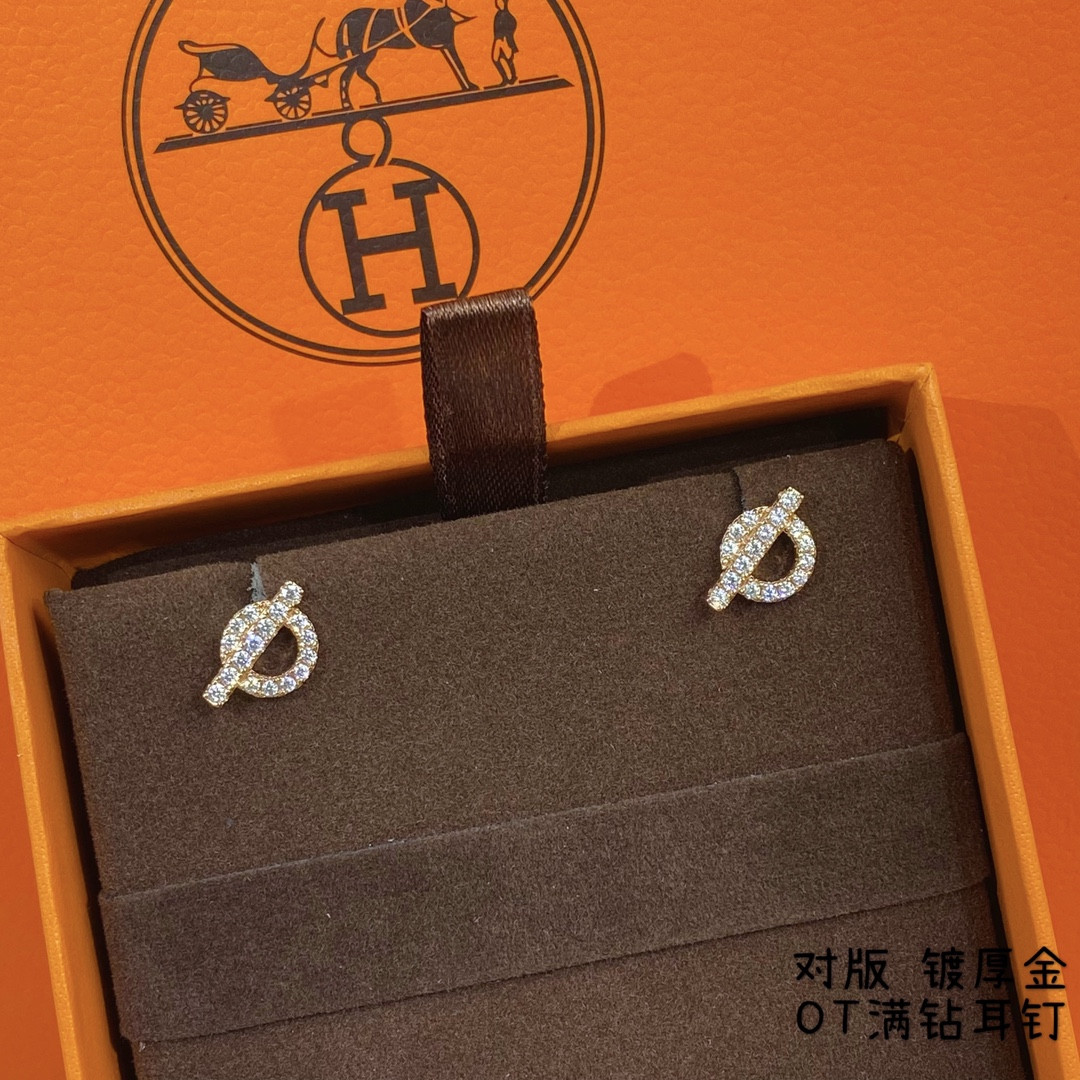 H**me5 OT fully D1am0nd-encrusted stud Earrings