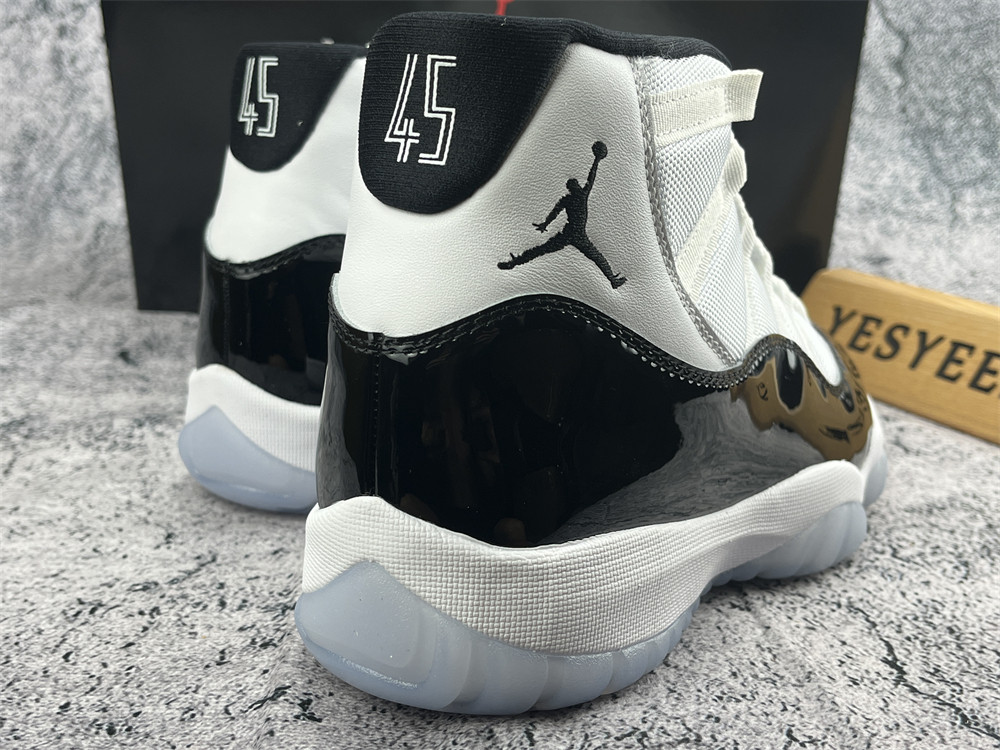 UA AIR JORDAN 11 RETRO