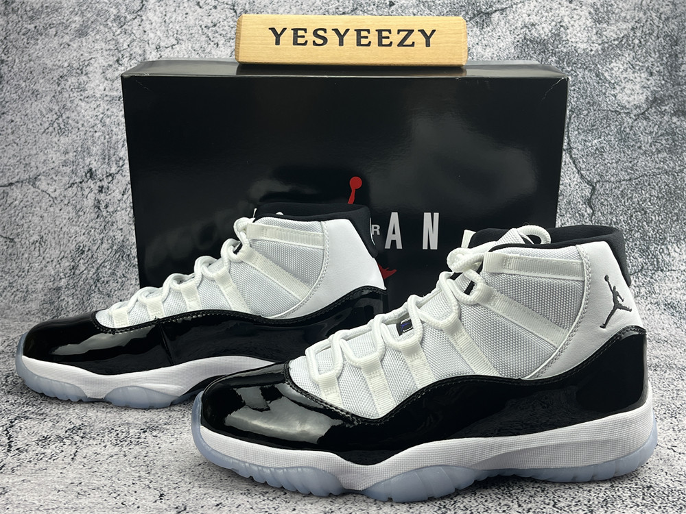 UA AIR JORDAN 11 RETRO