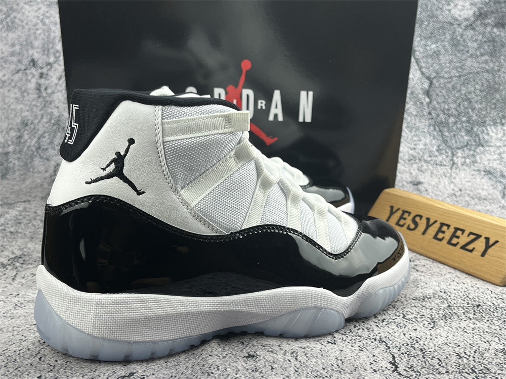 UA AIR JORDAN 11 RETRO