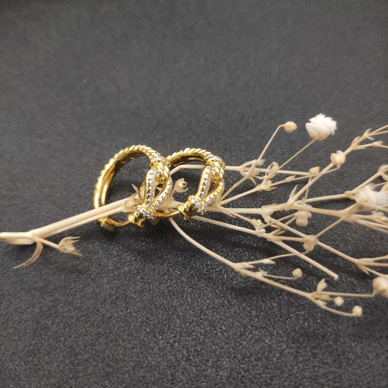 dau1d Yvrm*n earrings