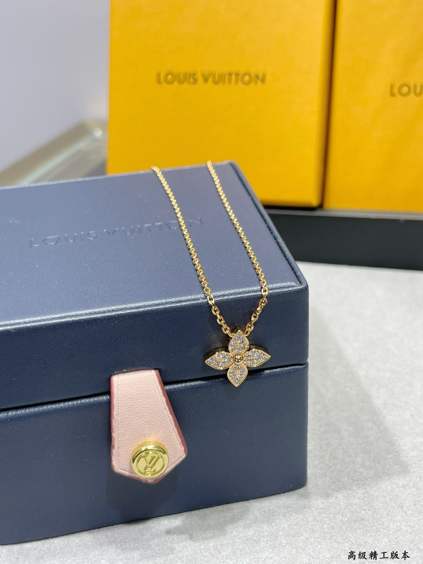 LV Single Flower Full D1am0nd Necklace