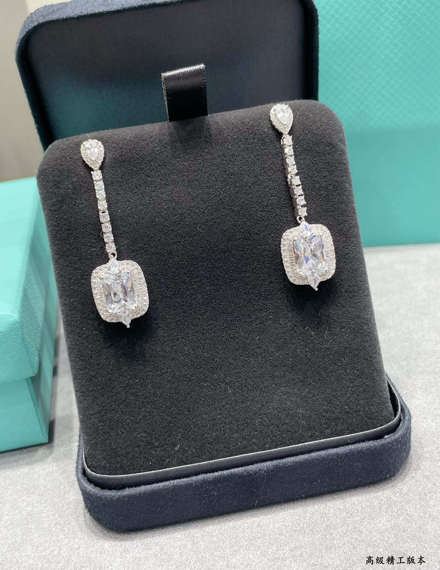 t*f*ny & co. D1am0nd earrings ag925