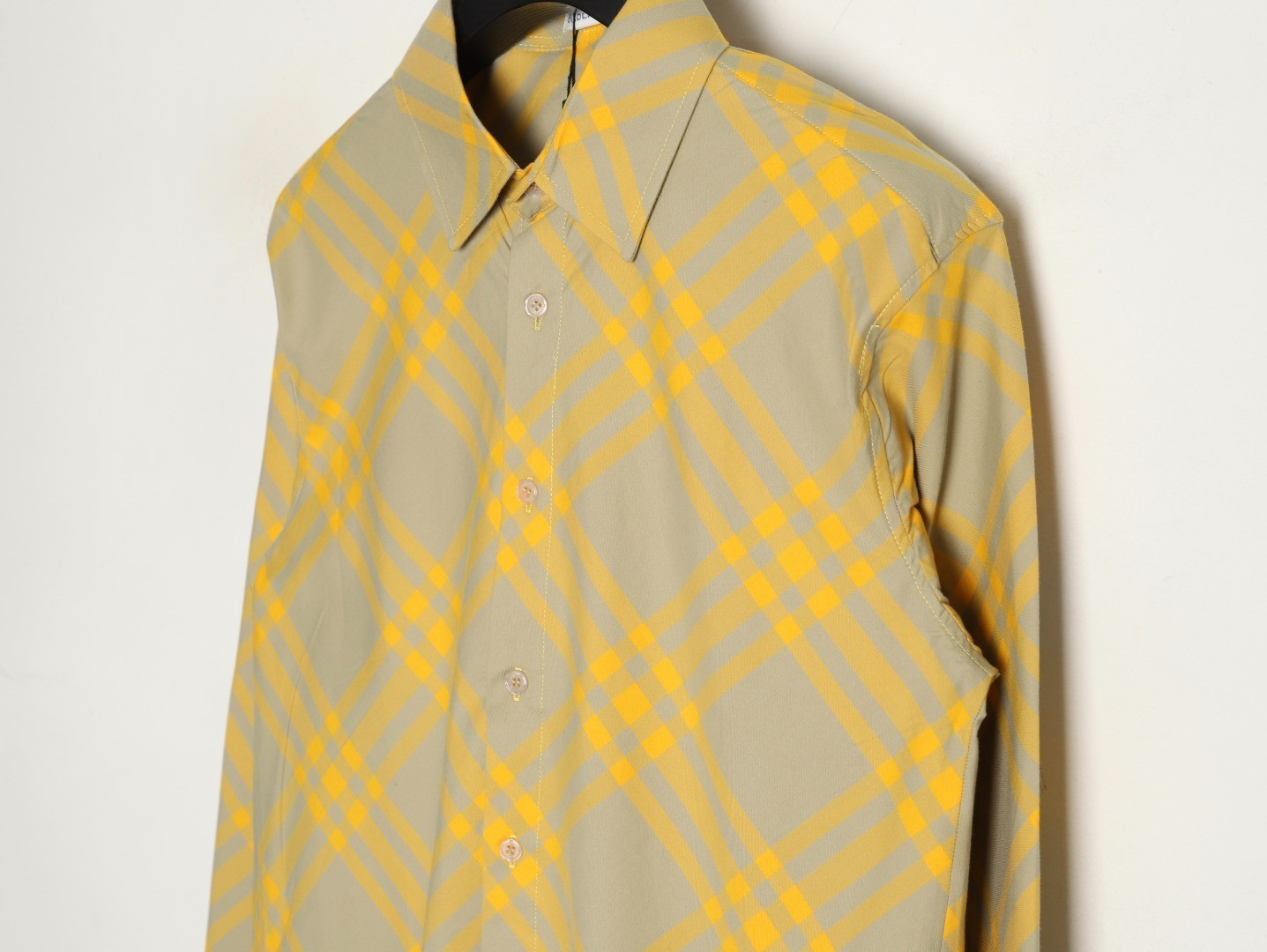 Bv*b*rry Long-sleeved Shirts
