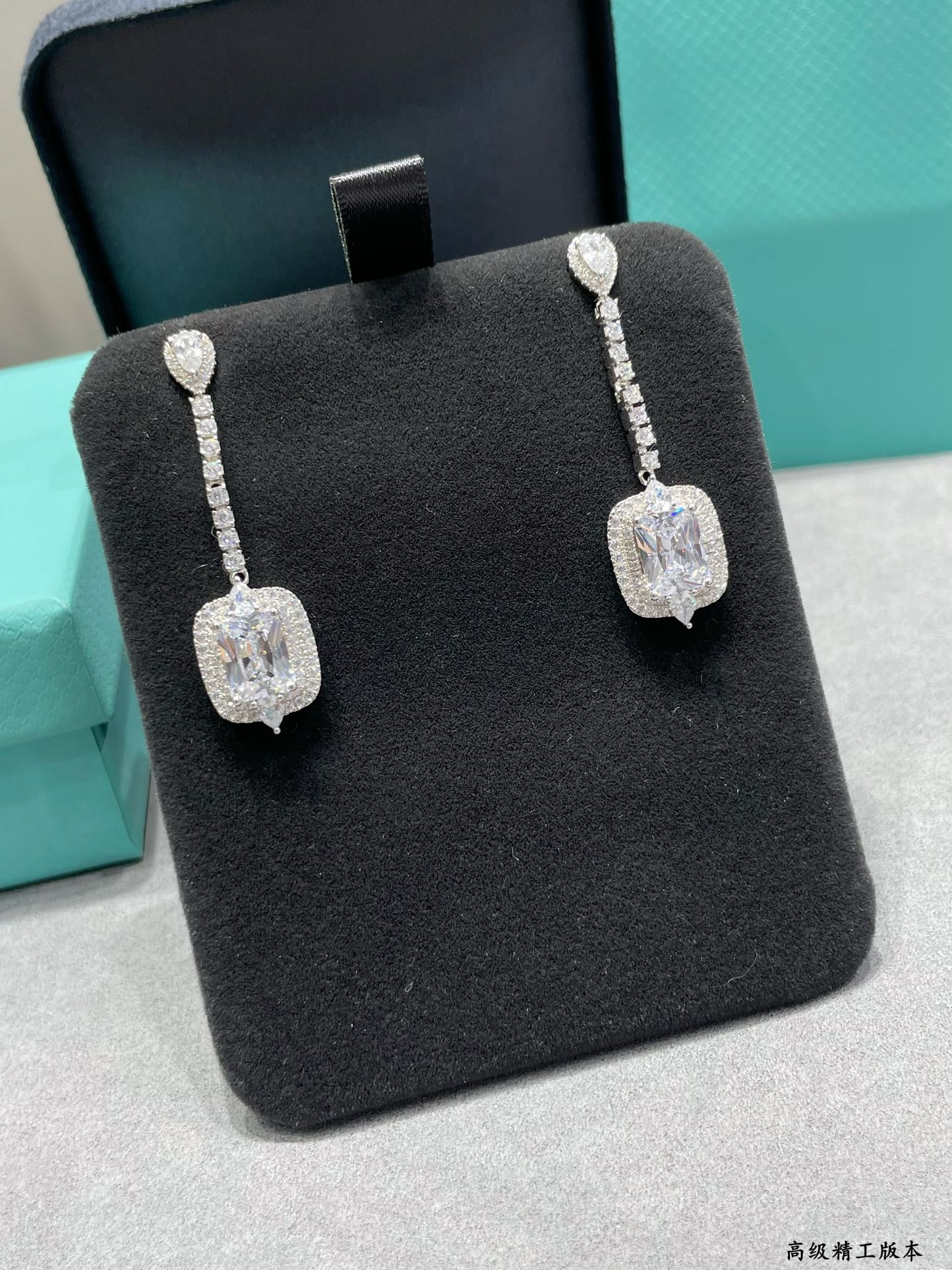 t*f*ny & co. D1am0nd earrings ag925