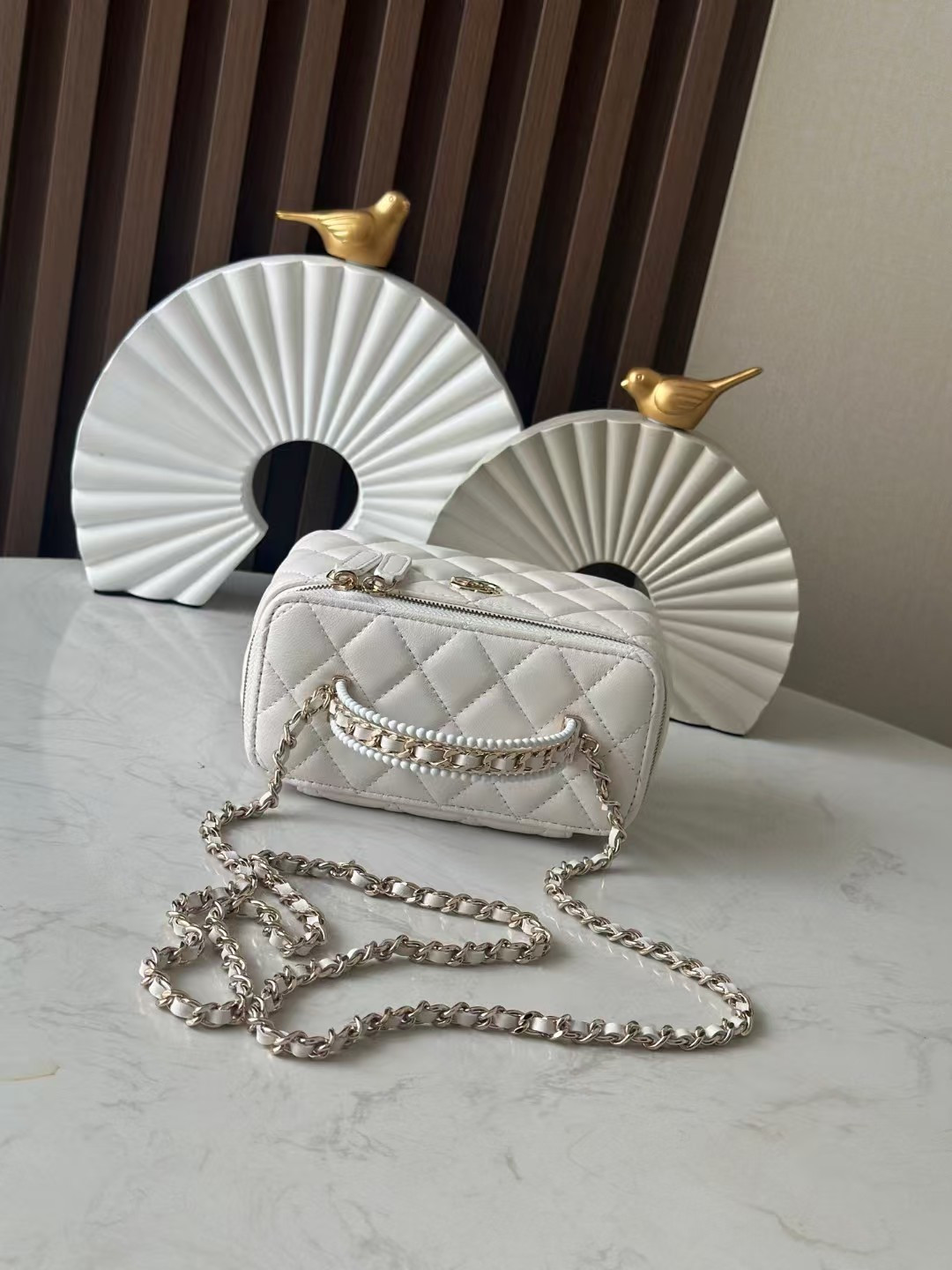 Ch**el Vanity With Chain 9.5x17x8cm