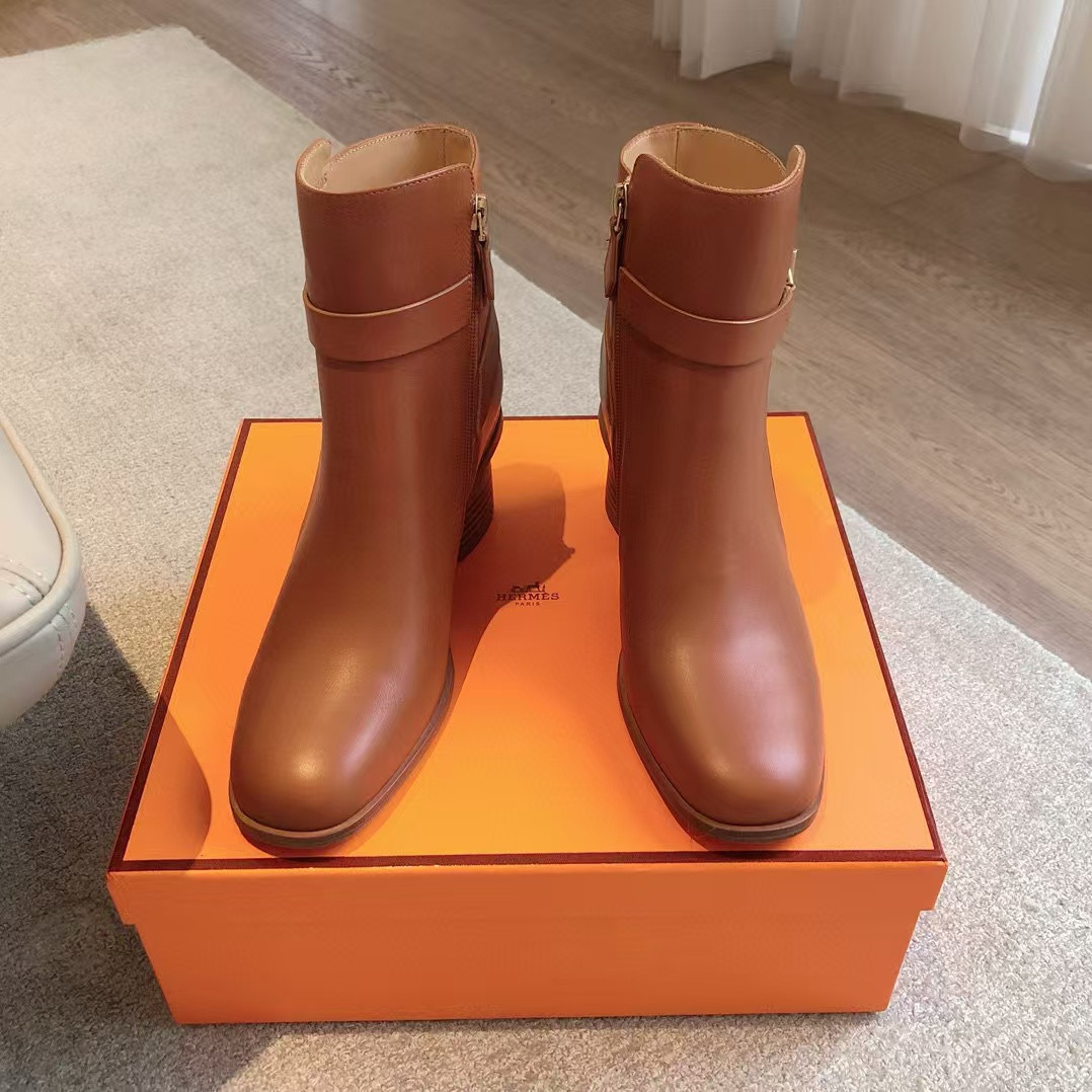 UA H**me5 Jill 60 ankle boots