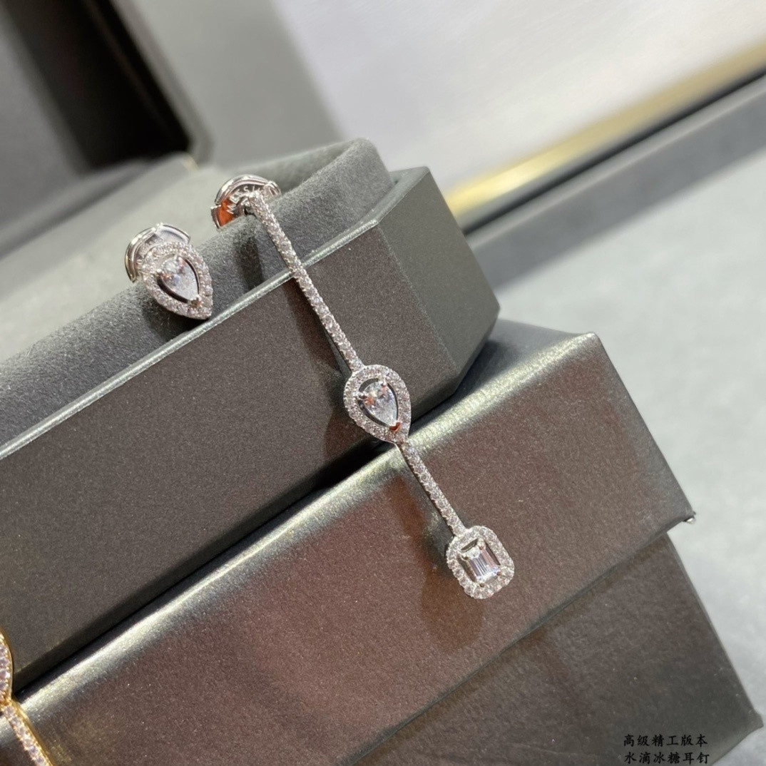 Mes1kaa earrings