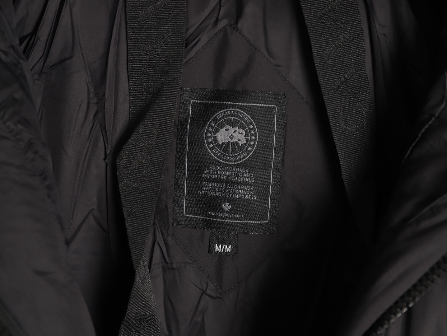 Can*a G00se short puffer jacket