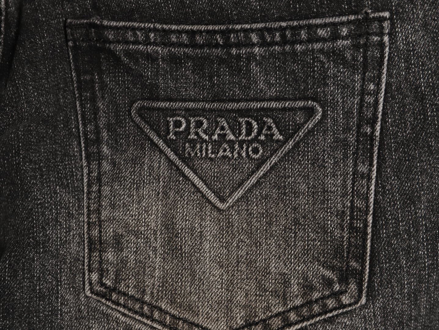 Pra*a Jeans