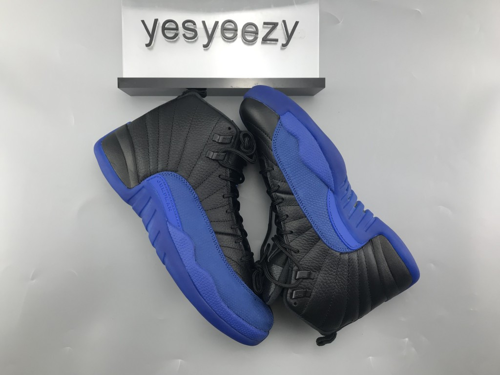 UA AIR JORDAN 12 RETRO 