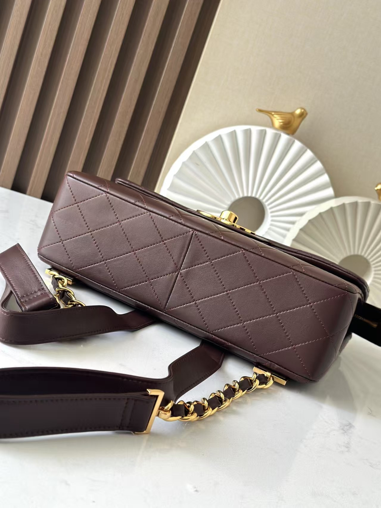 Ch**el flap backpack 30x21x8cm