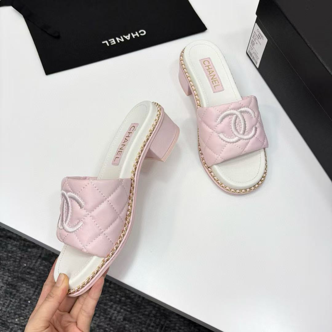 UA Ch**el Slides
