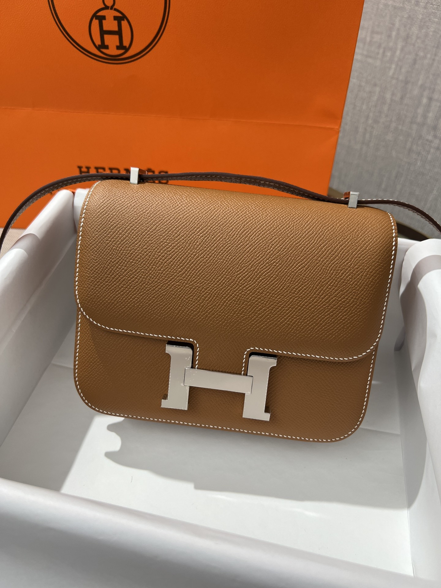 H**me5 Constance 24 Epsom leather silver hardware 9.4"x5.9"x3"