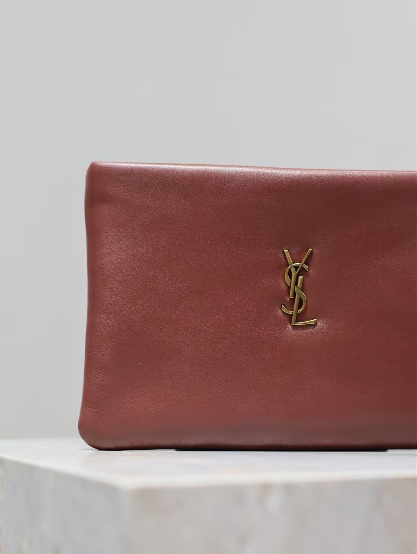 Y51 CALYPSO small pouch in lambskin 23x16x3cm