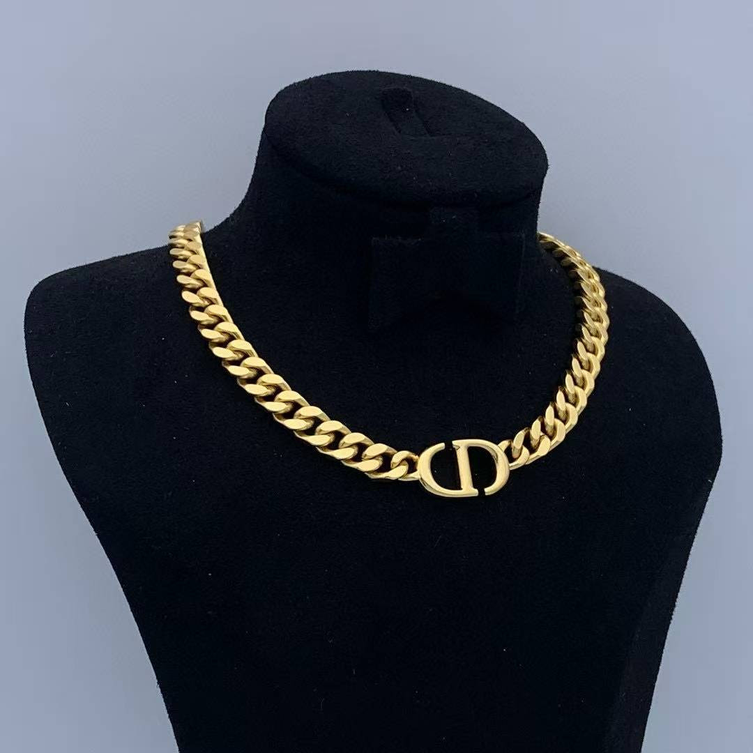 D10r 30 Montaigne Short Necklace