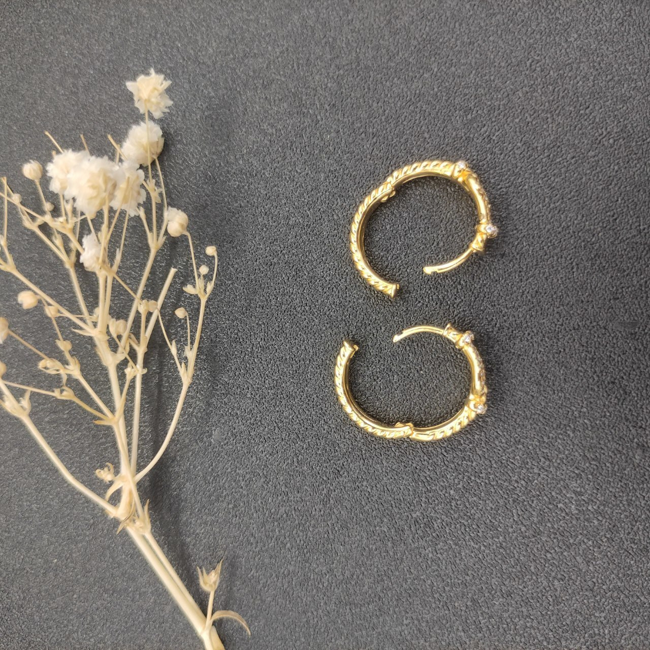 dau1d Yvrm*n earrings