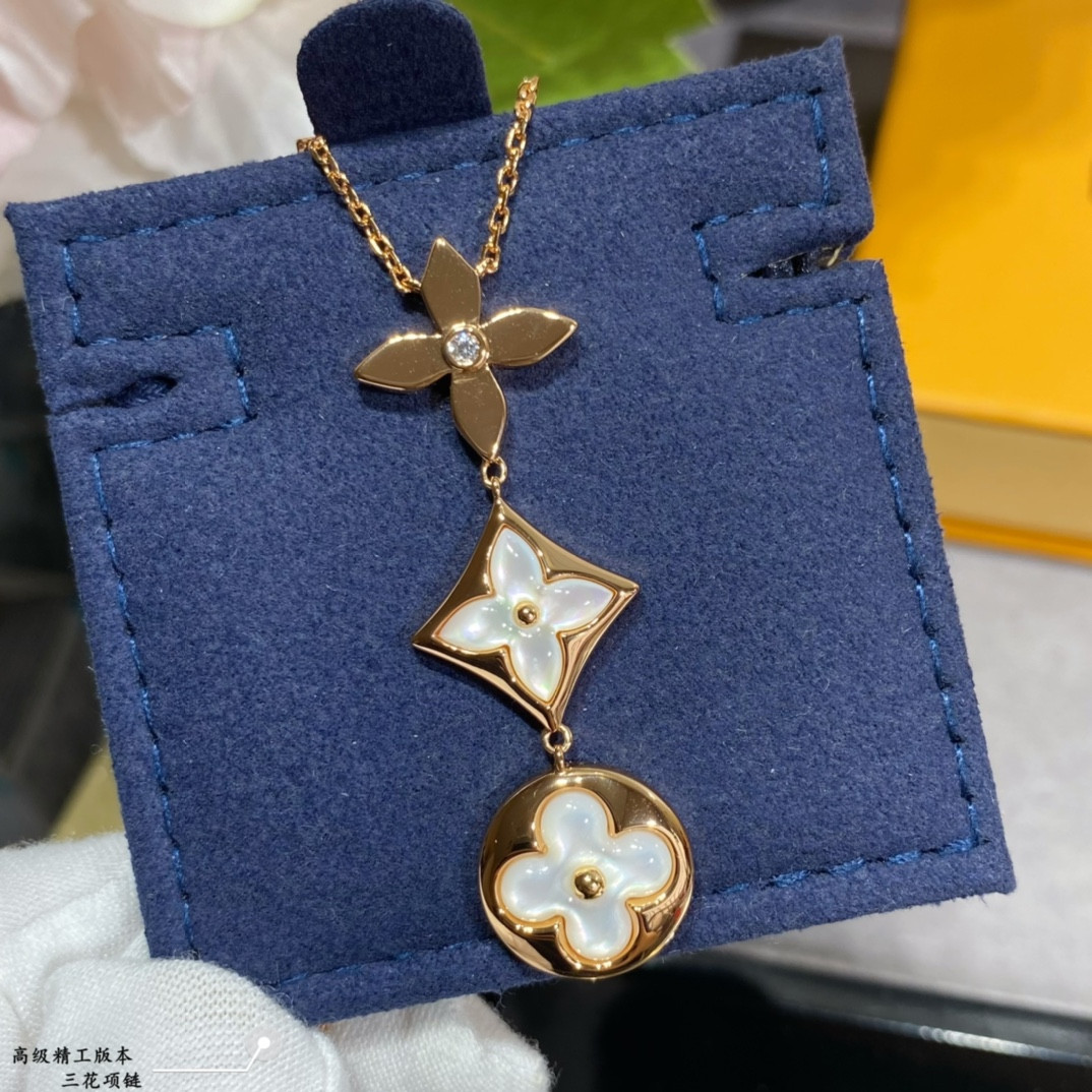 L0vis Vvtt0n Three-Flower Necklace Rose Gold