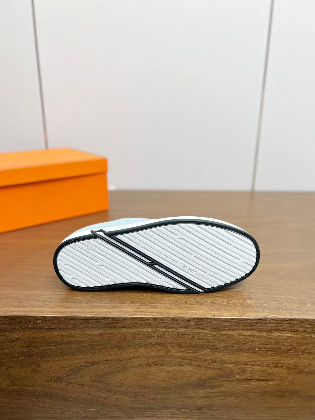 UA H**me5 Sneaker
