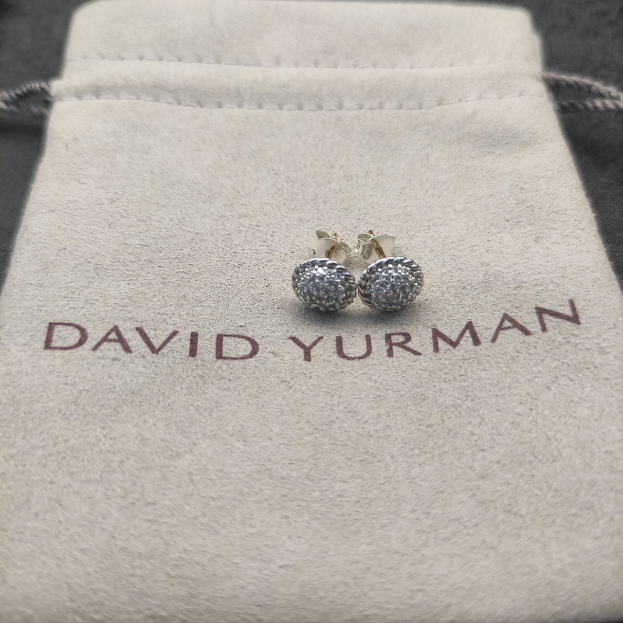 dau1d Yvrm*n 8.6mm round full d1am0nd earrings
