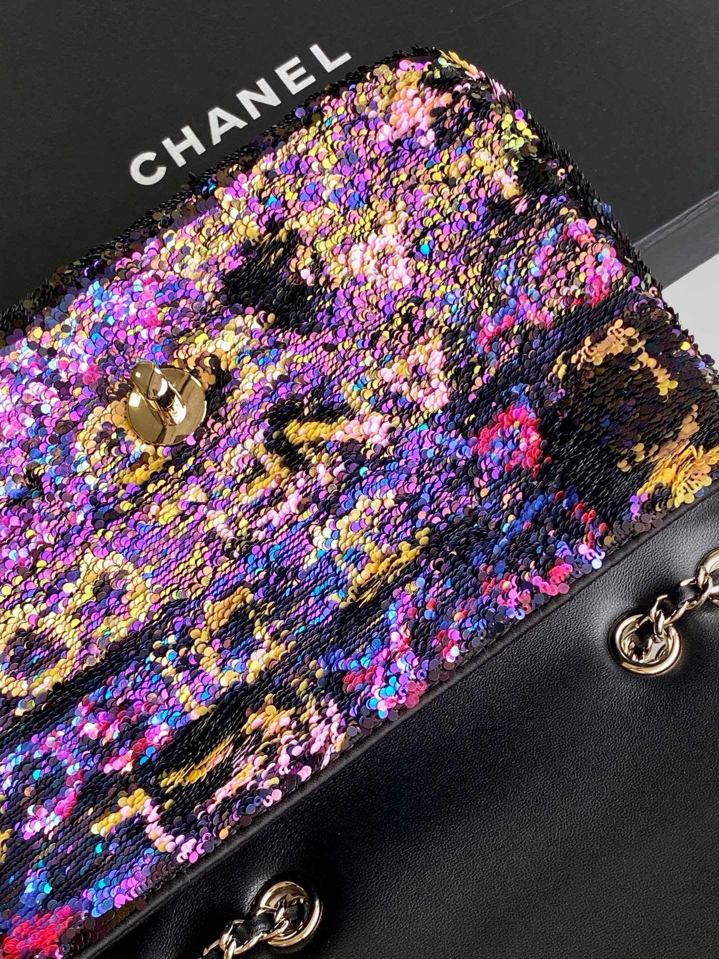 Ch**el Flap Bag 14x21x8cm