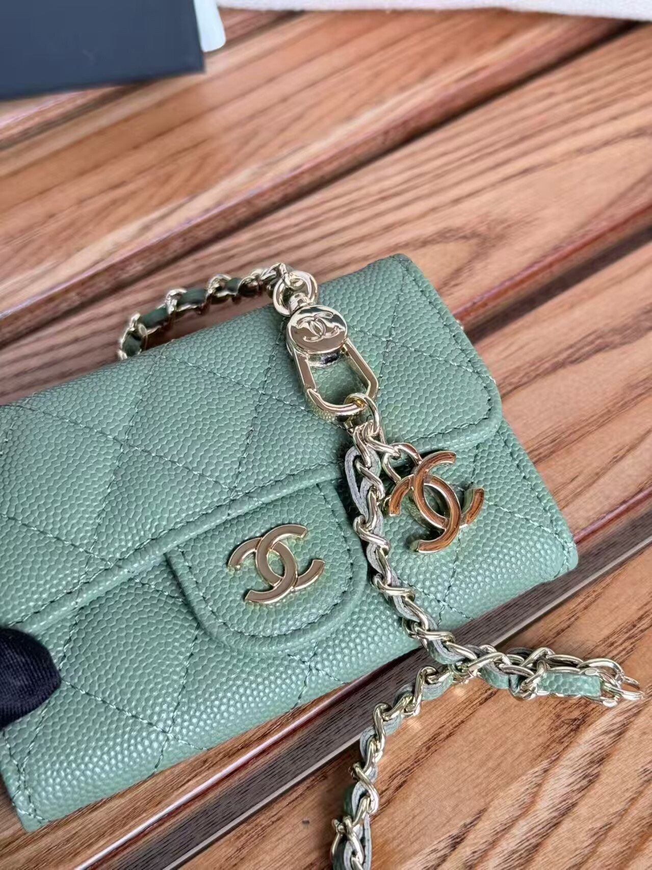Ch**el Wallet on Chain 11x7.5x2cm
